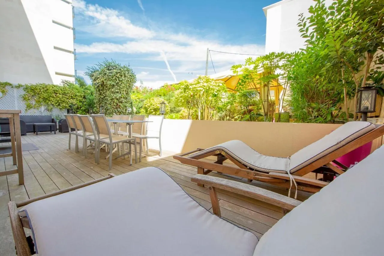 Apartment 2 Bedrooms2 Bathroomsdouble Terrace & Garden In Palm Beach Area Cannes France