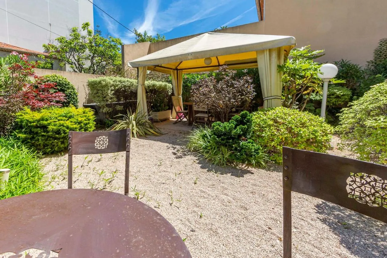 Apartment 2 Bedrooms2 Bathroomsdouble Terrace & Garden In Palm Beach Area Cannes