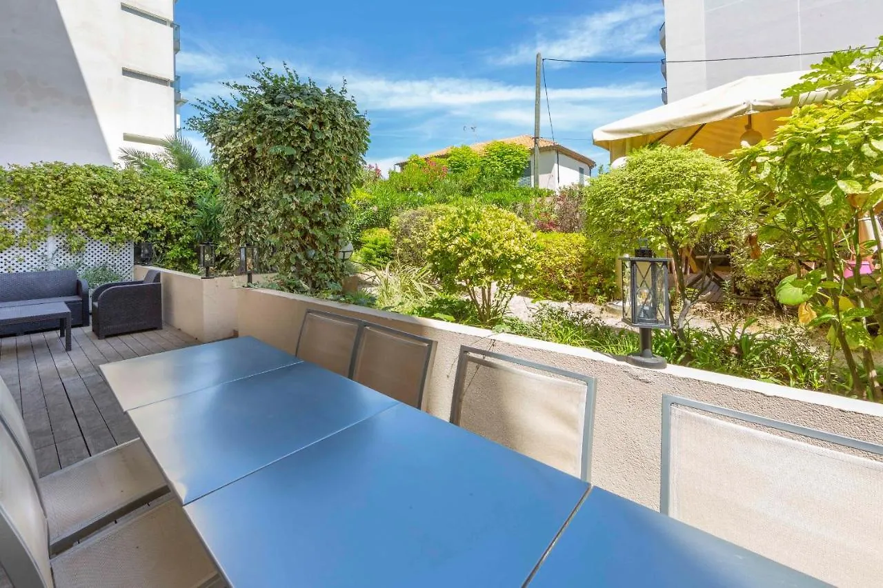 Apartment 2 Bedrooms2 Bathroomsdouble Terrace & Garden In Palm Beach Area Cannes