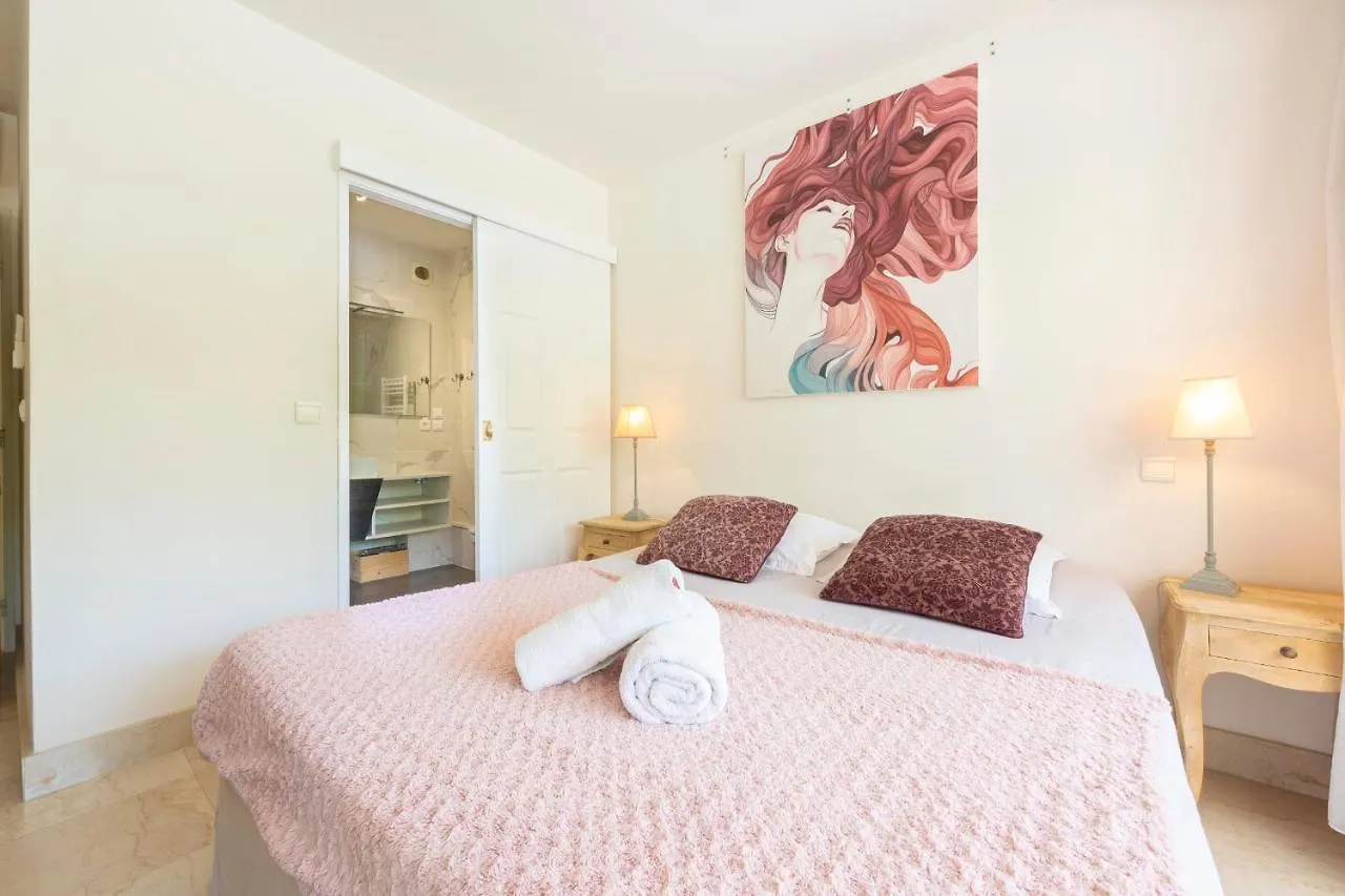 Apartment 2 Bedrooms2 Bathroomsdouble Terrace & Garden In Palm Beach Area Cannes